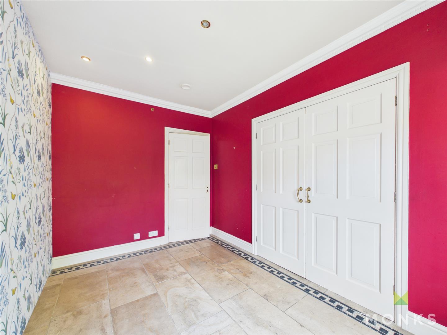 7 Bishopstone Mansions Town Walls, Shrewsbury, SY1 1UE For Sale